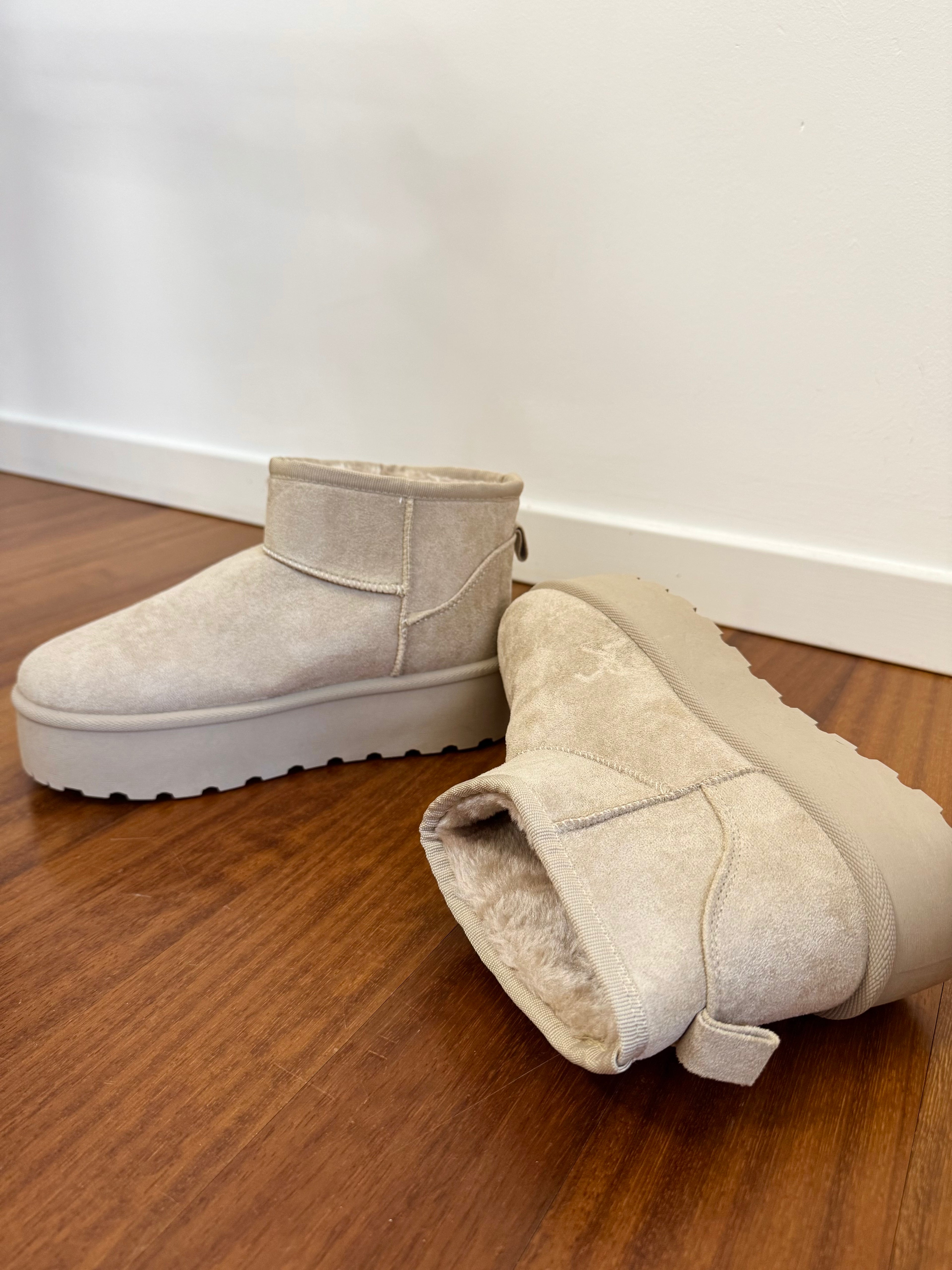 Stivali platform con pelo
